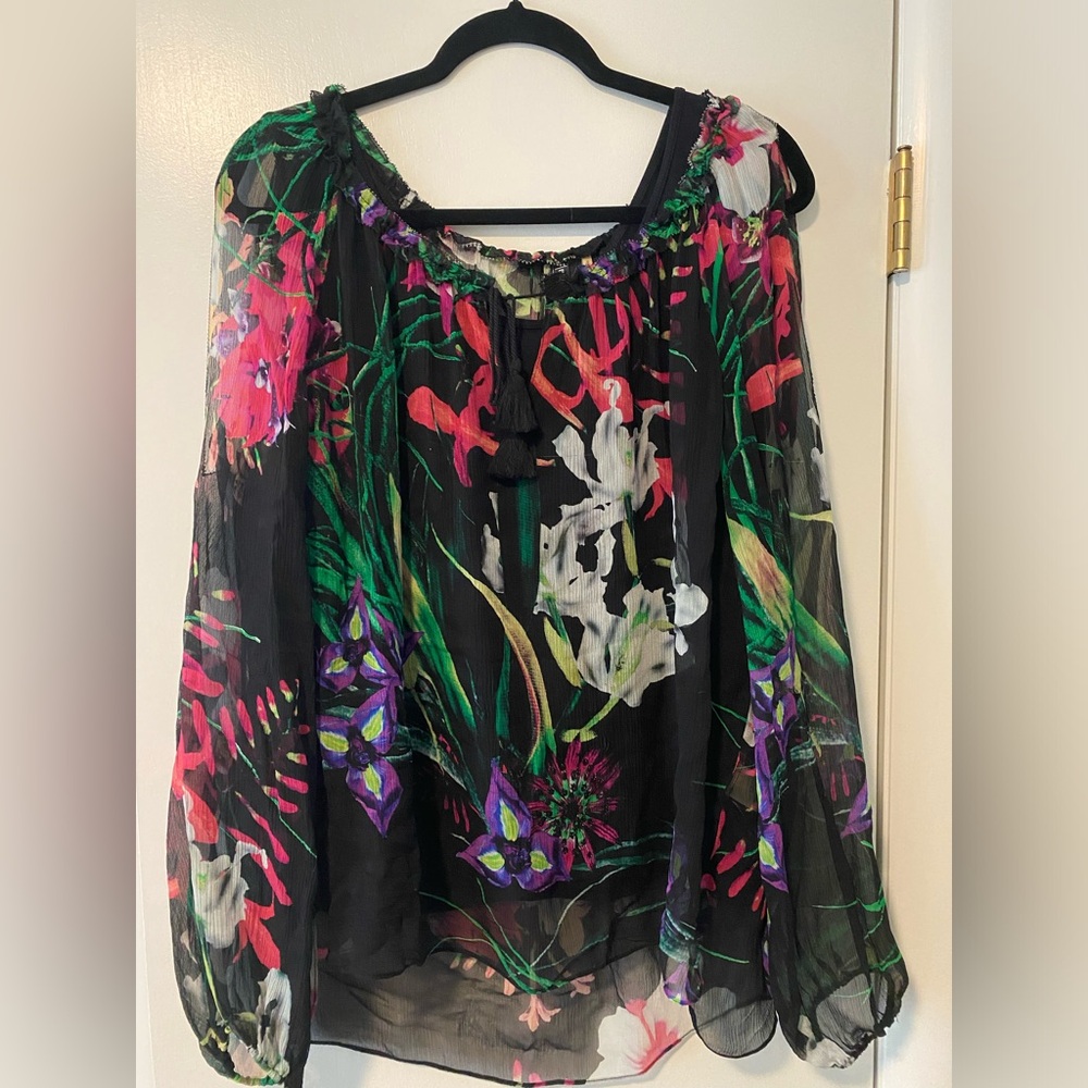 Elie Tahari silk chiffon top size L